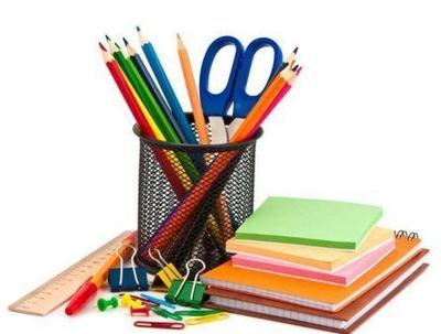 下岗不失志，小文具铺出财富路